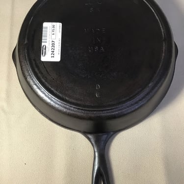 3 Notch Lodge No. 10 Cast Iron Skillet (Seattle)