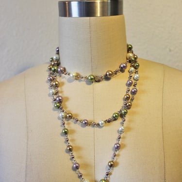 Vintage 1960s 60s Sweet Pearl green purplish pink gold white Long Necklace / 30 inches 