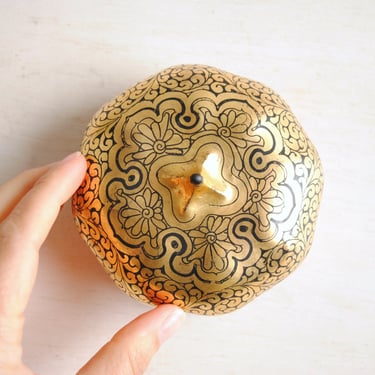 Vintage Pumpkin Shaped Small Lacquered and Hand Painted Box in Black and Gold 