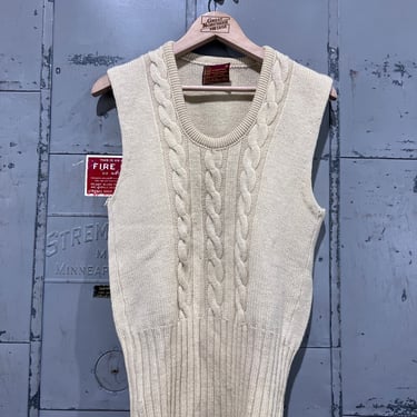 70s, medium  sears kings road cable knit sweater vest 