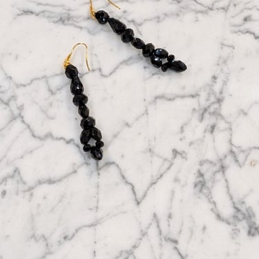 BLACK BEADS EARRINGS