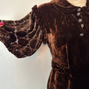 1930’s silk velvet dress~ yummy liquid velvety sheer burnout sleeves chocolate brown bias cut cutie~ XS 32” bust 