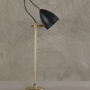 ITALIAN ADJUSTABLE TABLE LAMP IN THE MANNER OF OSCAR TORLASCO, ITALY 1950