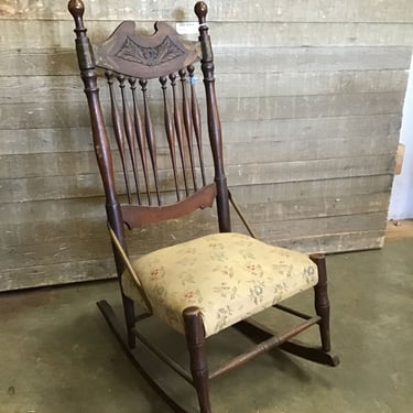 Vintage Rocking Chair (Tacoma)