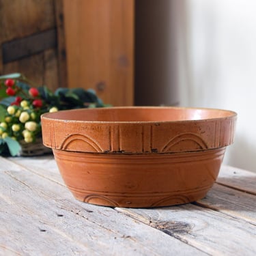 Vintage Watt pottery Arches mixing bowl / antique Ovenware 9" bowl / rustic farmhouse kitchen  / antique stoneware pottery mixing bowl 