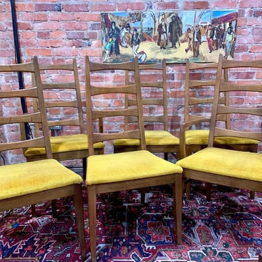 Ladder-back midcentury modern dining chairs (2 with arms, 4 without)