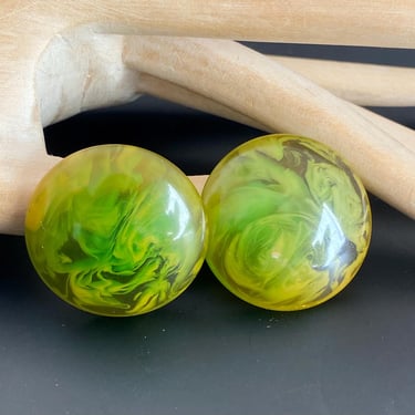 Bakelite Earrings large Vintage 1950s Marbled Green button shaped Clip -on earrings by BakeliteBa