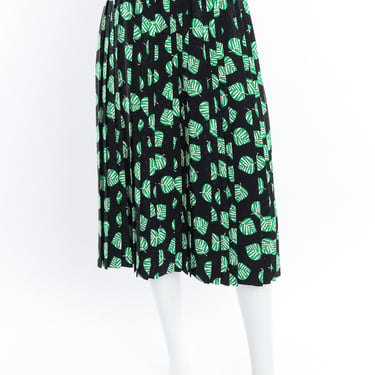 Leaf Print Pleated Skirt