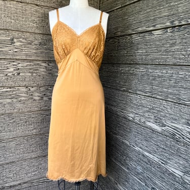 1960s golden lace slip vanity fair nylon full slip 38 