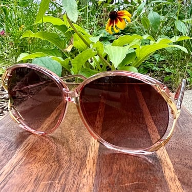 Vintage Oversized Sunglasses Pink Gold Plastic Frames Gradient Lens 1970s 1980s 