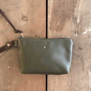 by elke Medium Pouch / Olive