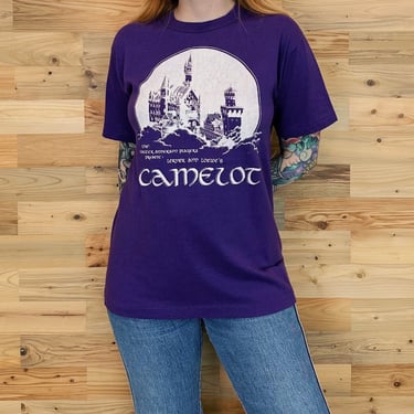 Vintage Camelot Theatre Biloxi Saenger Camelot Play Tee Shirt T-Shirt 