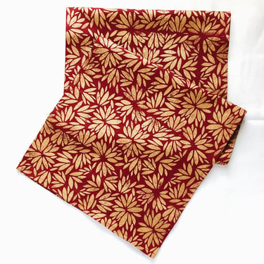 gold poinsettia. block printed linen table runner. entertaining. hostess gift. tablecloth. christmas. holiday decor. traditional. floral. 
