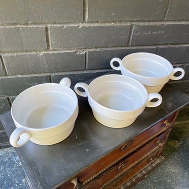 Vintage Bennington Coop White Soup Bowl Double Handle 1765 Mid-Century Pottery Master David Gil 