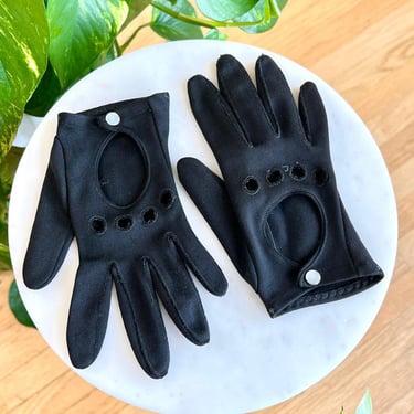 Vintage 1960s Driving Gloves | 60s Black Jersey Knuckle Cutout Short Wrist Length Formal Rockabilly Motorcycle Gloves (x-small/small) 