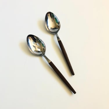 Mid Century Ekco Eterna Canoe Muffin Serving Spoons - Set of 2 