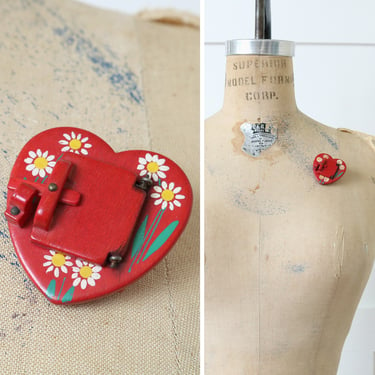 vintage 1940s heart locket brooch • novelty painted red wooden picture frame pin 