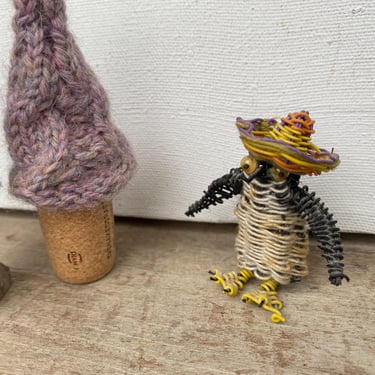 Mini Woven Wire Penguin Wearing Sombrero, Googly Eyes, Vintage Penguin, Collectible, 2 