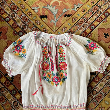 Vintage 1930s Hungarian Embroidered Peasant Blouse - S/M 