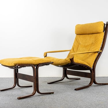 Siesta Lounge Chair + Footstool by Ingmar Relling - (323-032.2) 