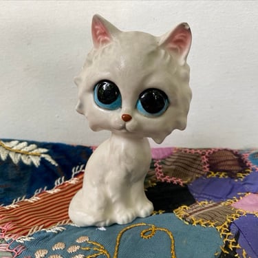 Vintage Lefton Big Eyed White Persian Cat, Mid Cendtury Cat Figurine, Read Description And See All Photos Please 