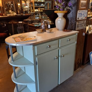 1950's Kitchen Cabinet Island 41.5 X 20.5 X 36.25
