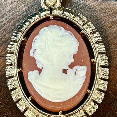 Vintage 80s Cameo Pendant Double Sided Reversible Retro Avon Jewelry 