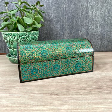 Green floral domed lacquered box - made in India - 1990s vintage 