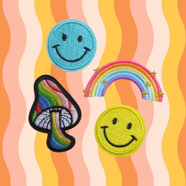 70s Style Patches - Groovy Retro Mushroom Happy Face Rainbow Patch - 1970s Vintage Hippie Style Iron On - Crafting Project Supplies 