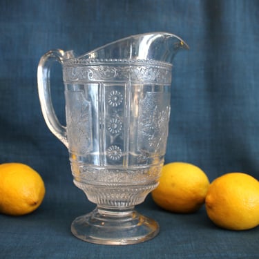 Antique EAPG Glass Willow Oak Wreath Water Juice Pitcher 