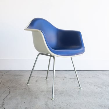 Vintage Eames for Herman Miller Fiberglass Naugahyde Shell Arm Chair | Padded | H-base | 70s DAH chair | Dark Blue 