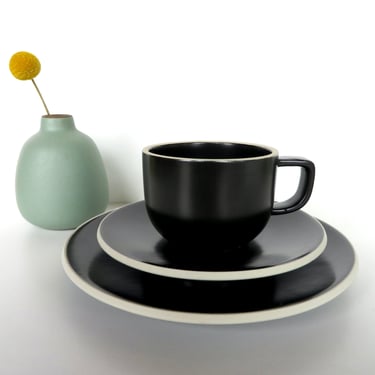 3 Piece Sasaki Colorstone Breakfast Set In Matte Black, Massimo Vignelli Post Modern Cup And Saucer With Side Plate 