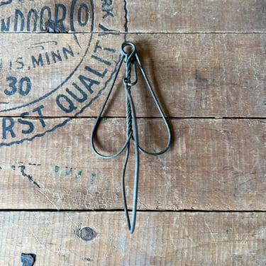 Antique Bent Wire Wall Mount Receipt Memo Hook 