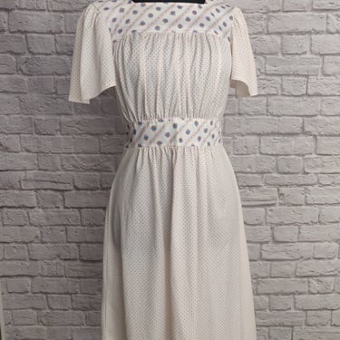 Vintage 70s 80s White Polka Dot Dress // Waist Tie Peasant Folk Dress 