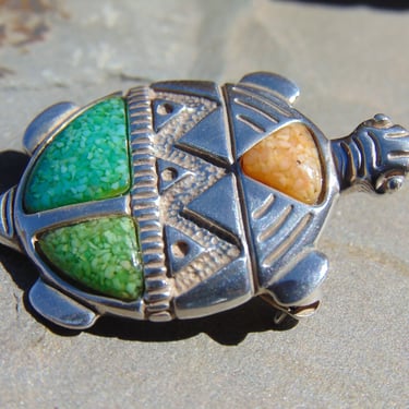 Carolyn Pollack / Carlisle Jewelers Southwestern Vintage Sterling Turtle with Colored Crushed Stone Pendant / Pin / Brooch 
