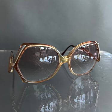 Vintage 70s Oversized Foxy Prescription Sunglasses w/ Gold Stem 