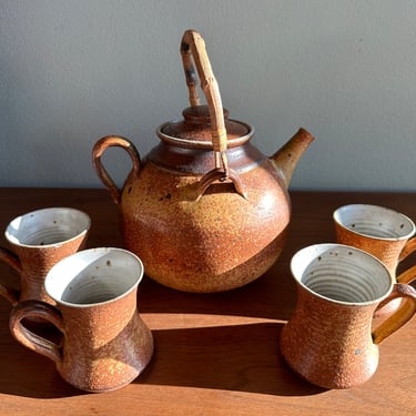 Scarce Victoria Littlejohn teapot and four mugs / PNW pottery tea set with four cups / reddish earthy handmade stoneware dishes 