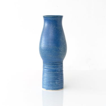 Ewald Dahlskog vase in blue glaze for Bo Fajans, Sweden 1930's