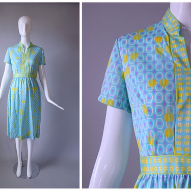 Vintage 1970s Union Made Blue and Yellow Geometric Print Short Sleeve Dress 