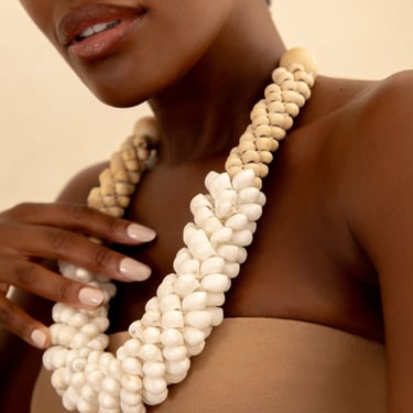 Tumidus Shell & Wooden Bead Necklace