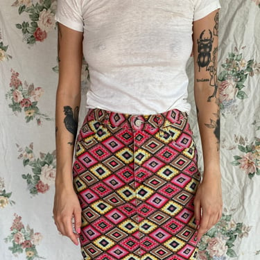 1990's Guess Mini Skirt / Southwest Printed Jean Skirt  / Denim Jean Mini Hourglass Skirt / Nineties Grunge Era / Basic Nineties Skirt 