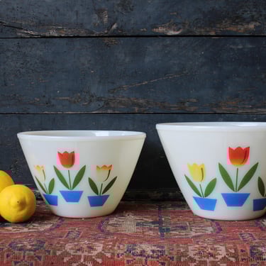 Vintage Fire King Ivory Milk Glass Oven Ware Glass Tulip Nesting Bowls 