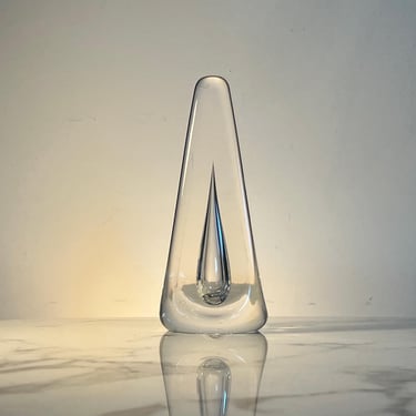 Vintage Crystalhouse obelisk shaped paperweight with bubble 