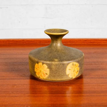 Mid Century Modern Ceramic Vase Sculpture Green Yellow Beige Flowers Studio Art