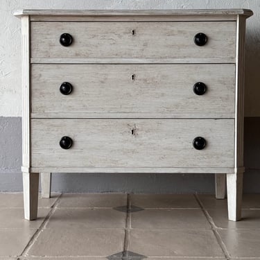 Gusto Painted Swedish Chest