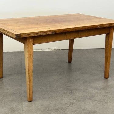 Farmhouse Drawleaf Dining Table