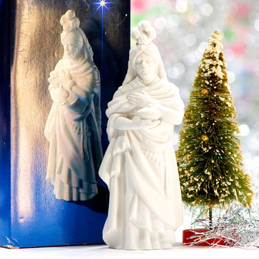 VINTAGE: 1982 - The Magic Kaspsr Porcelain Nativity Figurine - Avon Nativity Collection - Replacements - Wiseman - SKU 26 27-E-00031156 