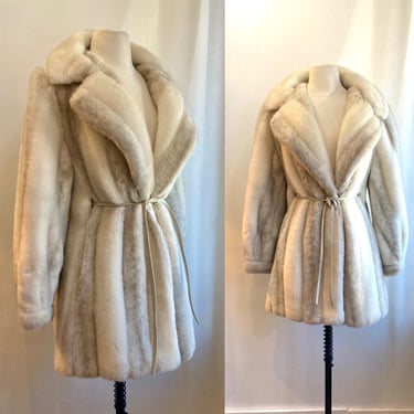 Vintage 60s 70s Faux Fur Coat / BIG Collar + Tie Belt + Deep Pockets / Lined / Central Park Zoo 