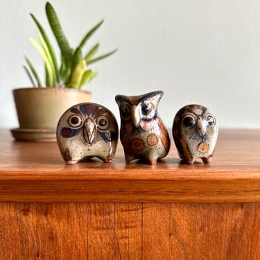 Trio of vintage Jorge Wilmot owl figurines / midcentury Tonala Mexican art pottery 