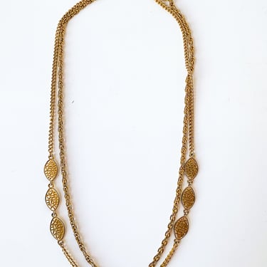 1980 Gold Tone Double loop Necklace